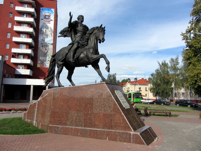 Памятник князю Всеславу Чародею